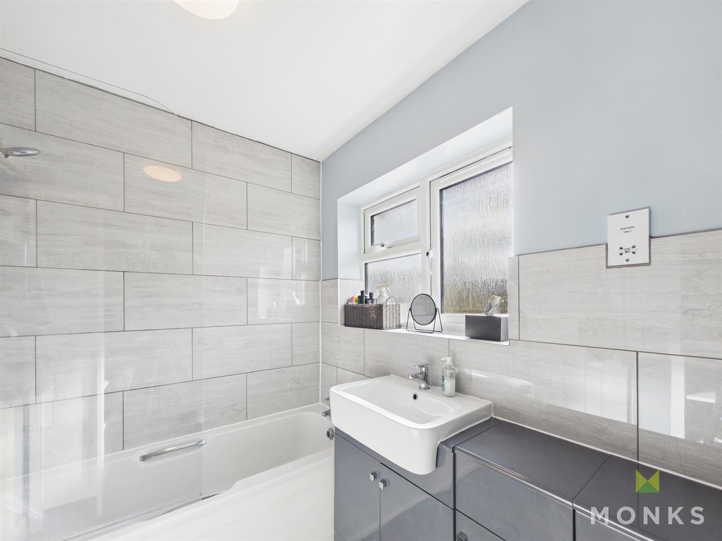 9 The Parks, Shrewsbury, SY1 4TJ SSTC